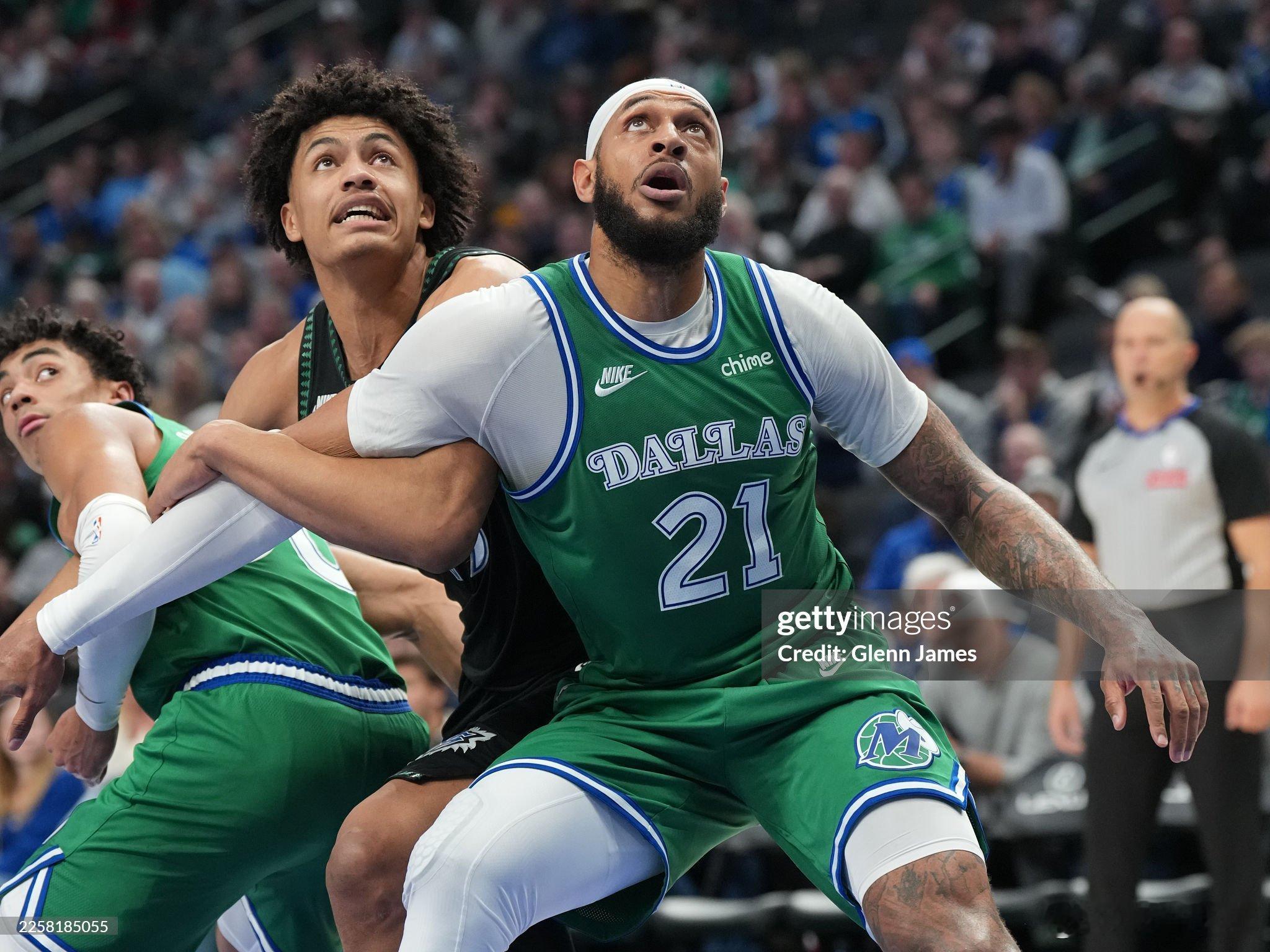 MFFL 常规赛第47场，我牛105比118输给森林狼。达拉斯的雪，很厚。大家看