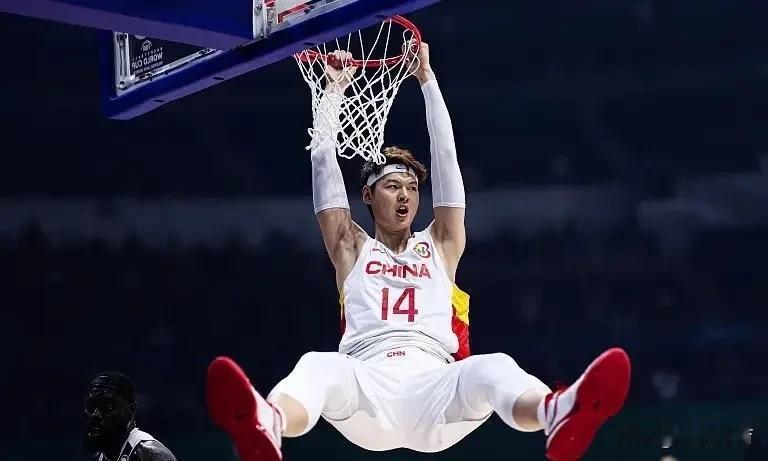 曝中国男篮名单由俱乐部推荐，乔帅明确不要王哲林!

据媒体人“导演我躺那”透露，