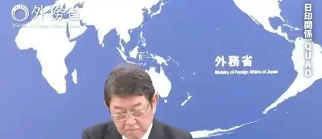 真是离谱到家了！日本外相这回彻底不装直接摊牌，绕着台湾问题玩尽文字套路疯狂踩红线