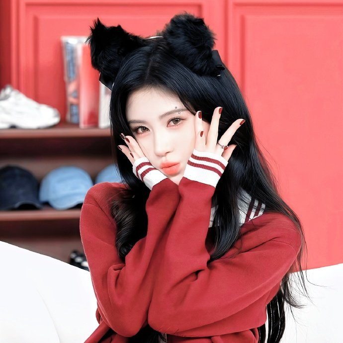 内娱喵系女艺人 谁能拒绝的喵系魅力！小鞠五官精致自带娇憨喵感，一举一动都软萌到心