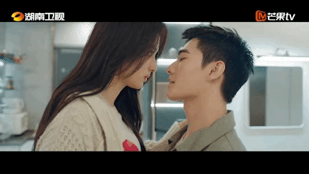 #杨洋王楚然荧幕初吻都给了马思纯#杨洋王楚然吻戏花絮来了，感觉王楚然吻戏演技真的