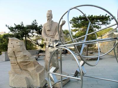 不得不说，古人的智慧真是深不可测！郭守敬在700多年前测出的一年时长，跟现代方法