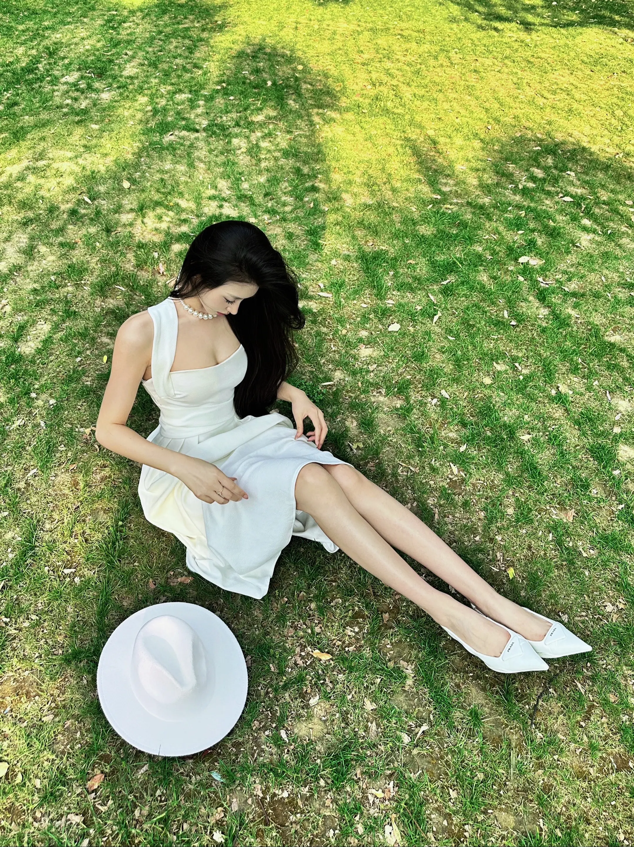 于是我开始爱阳光 爱树木 爱一切能让我感到平静和幸福的东西 我的生活太...