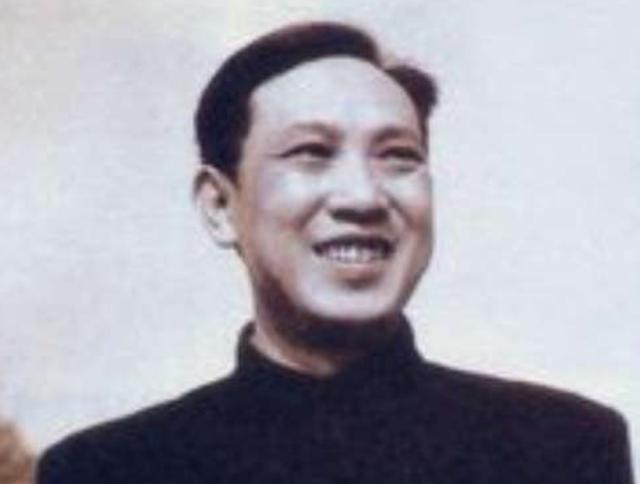 1966年毛主席最信任的秘书，前途无量的田家英，突然吊死在毛主席的藏书室，消息传