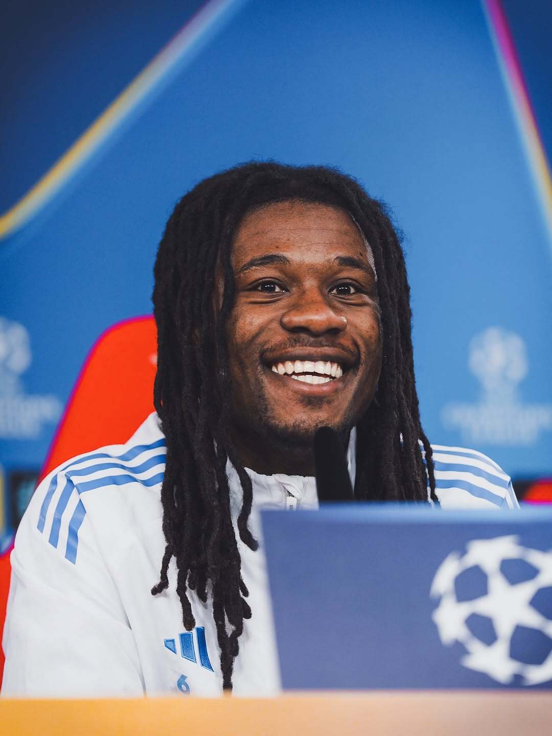 阿斯报：尽管卡马温加今天牙疼，但预计他明天仍将出战赫塔菲的比赛。halamadr