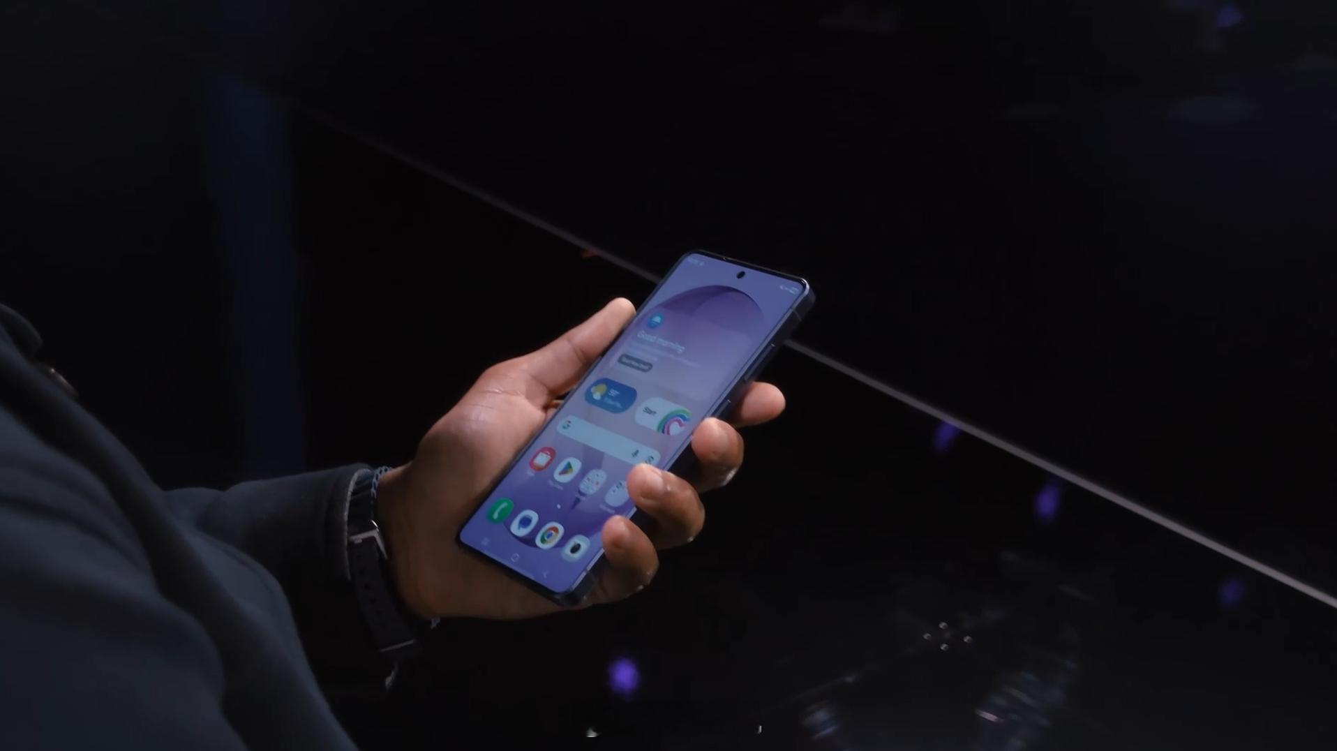 三星S26 Ultra最大的亮点就是防窥屏了，软硬结合，不仅能防全局，还能局部保