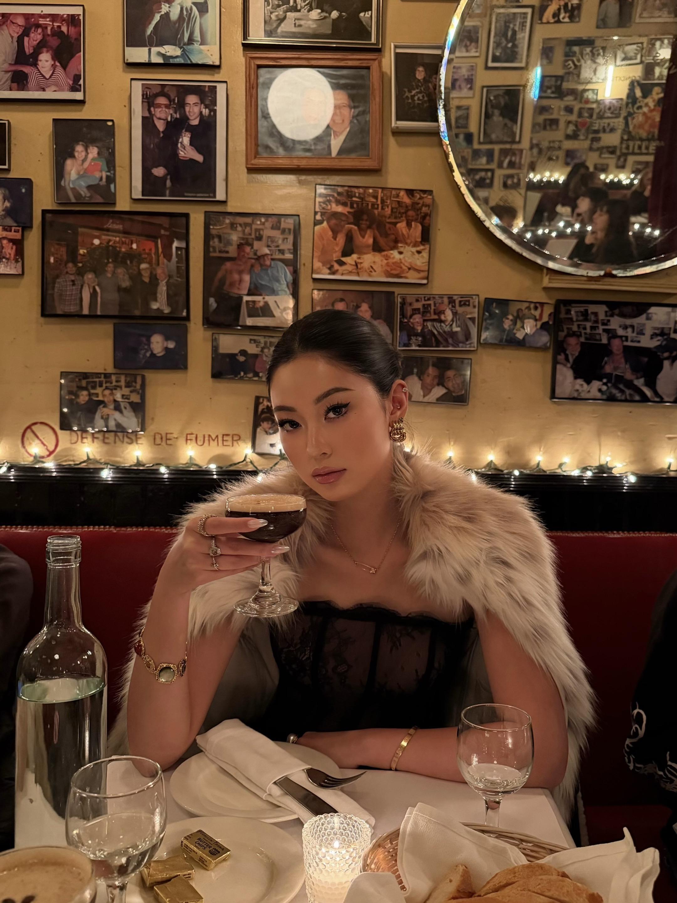 happy happy holidays x🥂