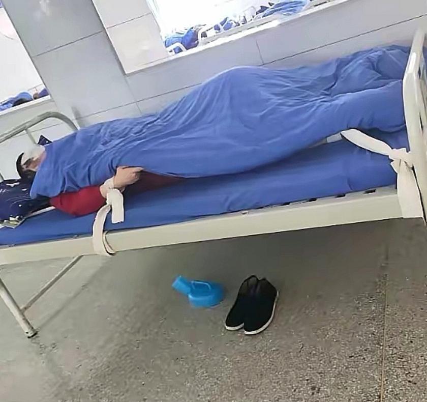 新京报这次真的是立了大功！

卧底湖北襄阳，把那个烂透了的精神病院黑幕全给掀开了