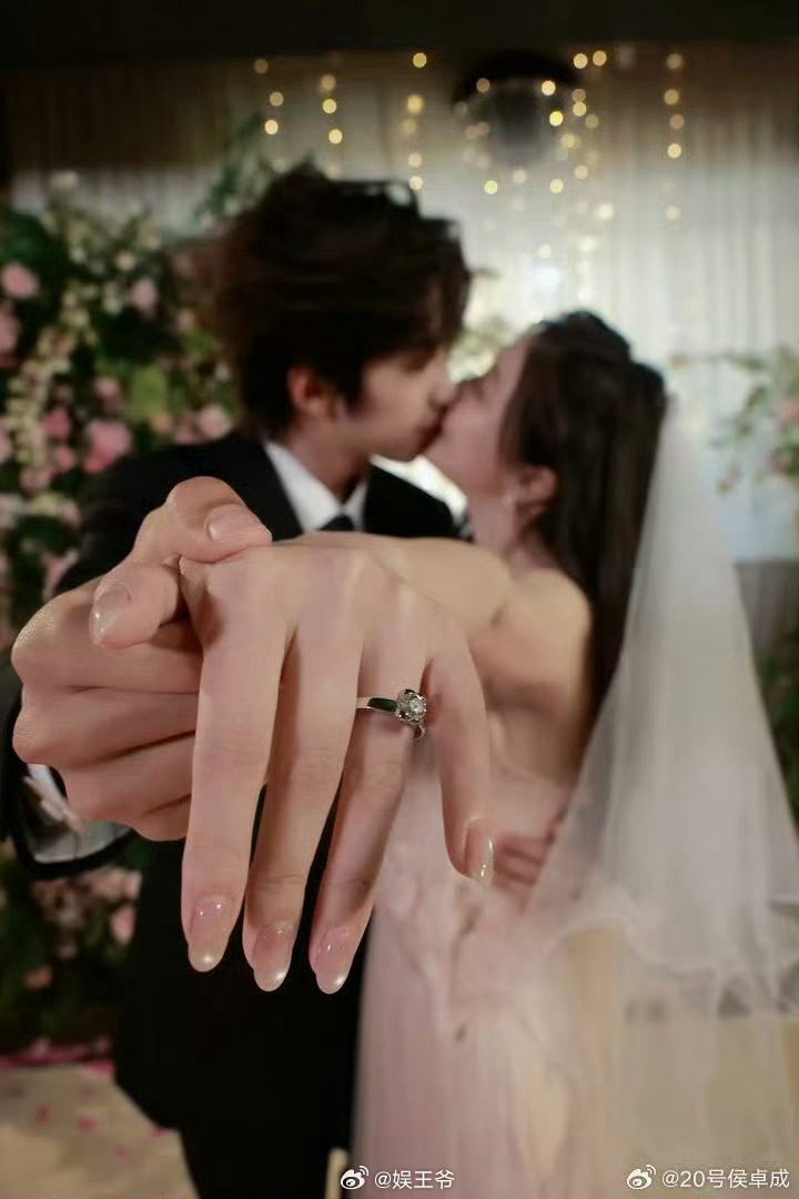 卓晴务必狠狠幸福 侯卓成求婚杨汝晴侯卓成杨汝晴务必狠狠幸福