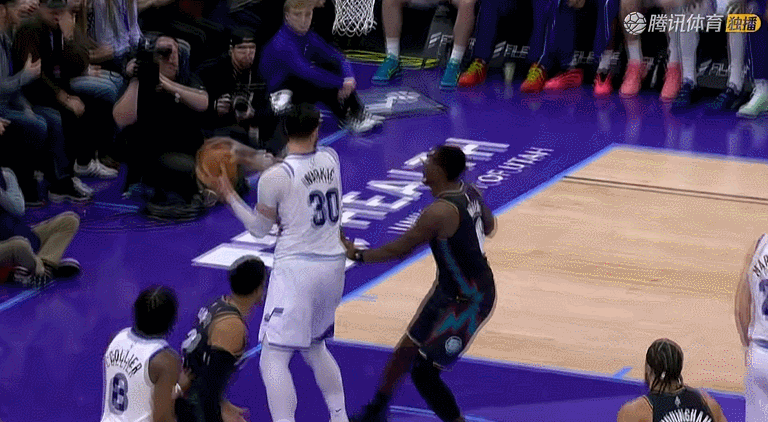 坎宁安关键抢断并造成努尔基奇犯规，打平了活塞vs爵士