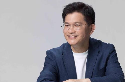 140 亿美元对台军售叫停的消息传开后，林佳龙火速出面辩解。5 月 25 日他对