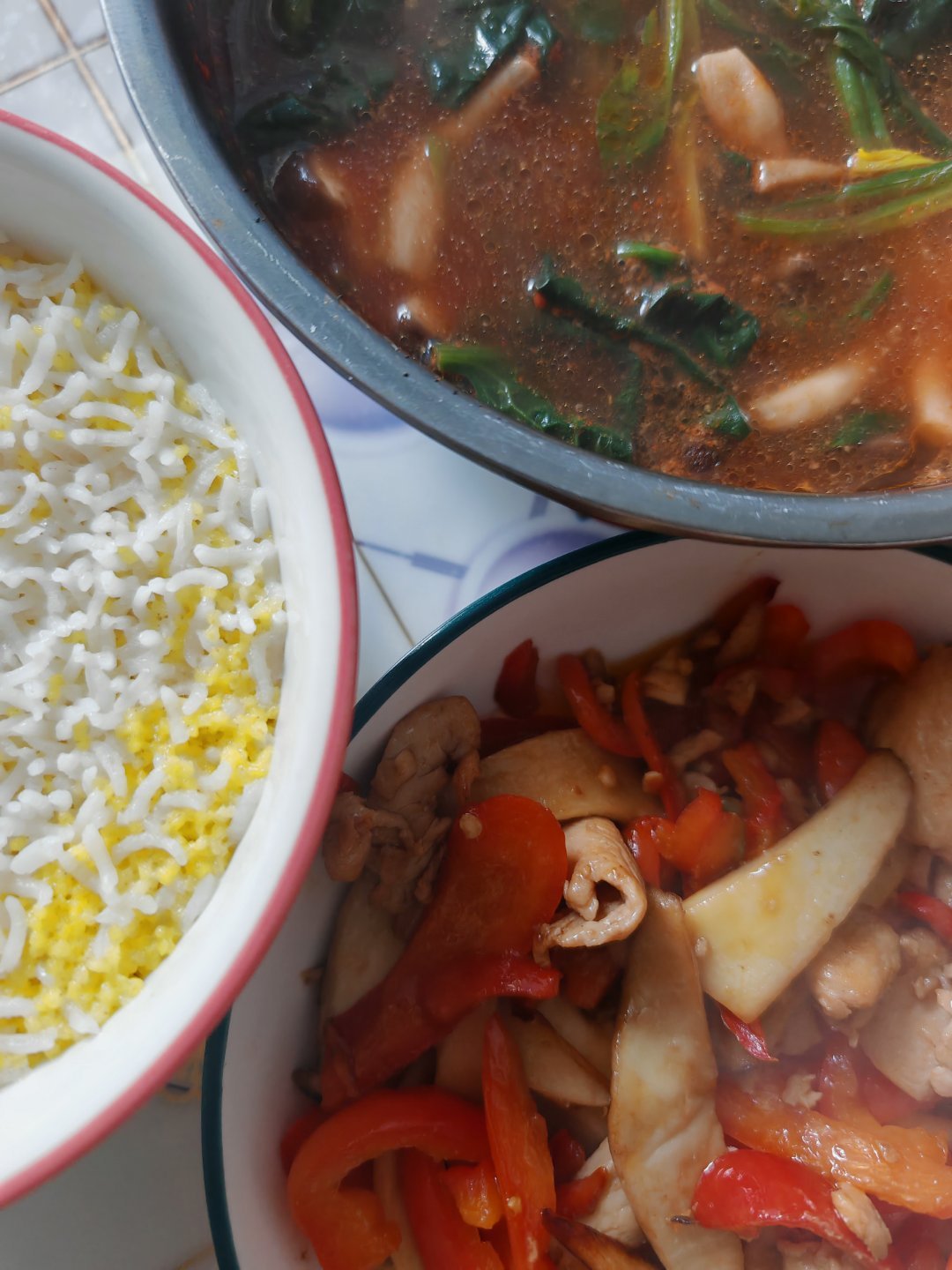 午餐  吃个红红火火的饭[吃馕]你们吃啥 