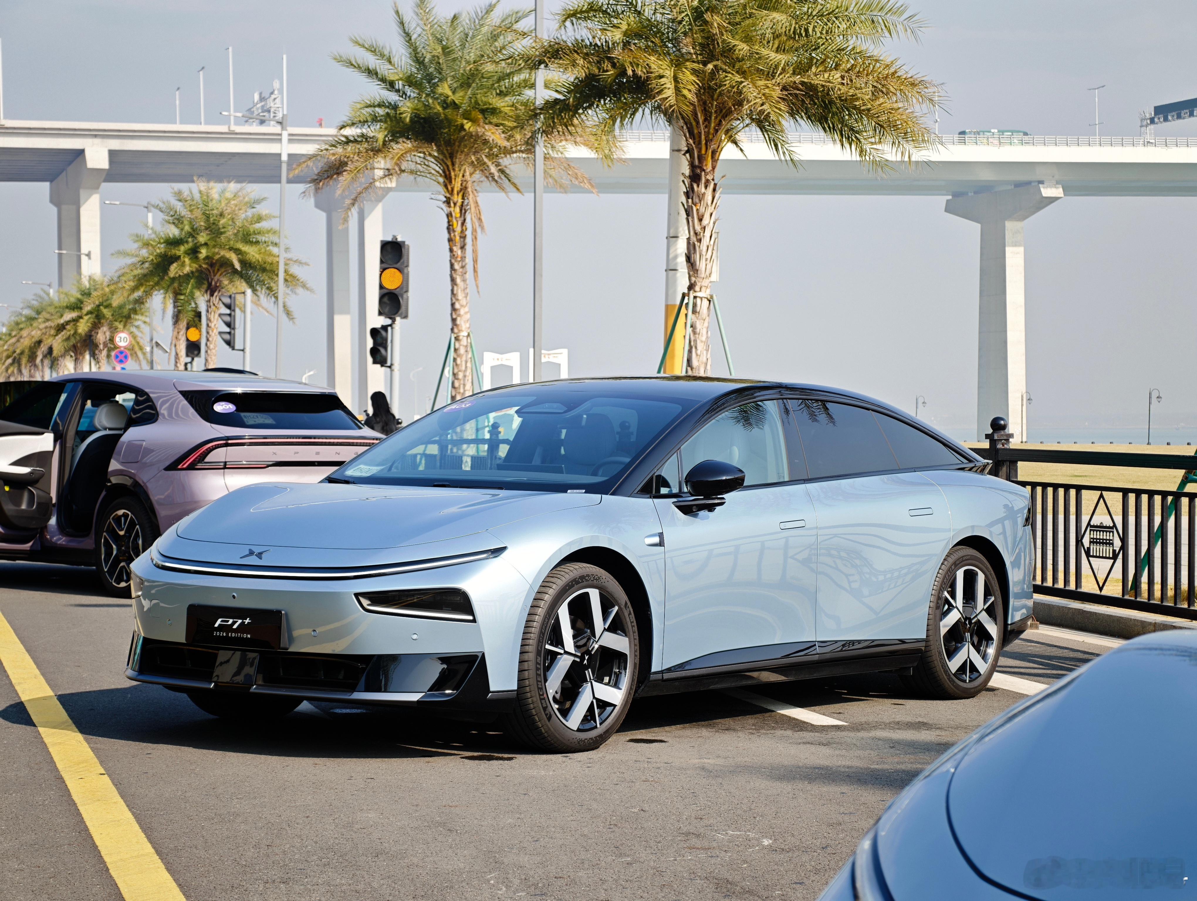 为什么亲戚买的车总是超出我的想象 咱就说关心人亲戚买什么车有啥意思？你是你亲戚啊