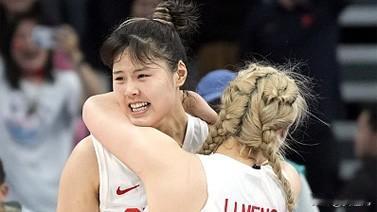 李梦李月汝归队在即 中国女篮即将迎来完整阵容
结束海外拉练后，中国女篮已经返回国