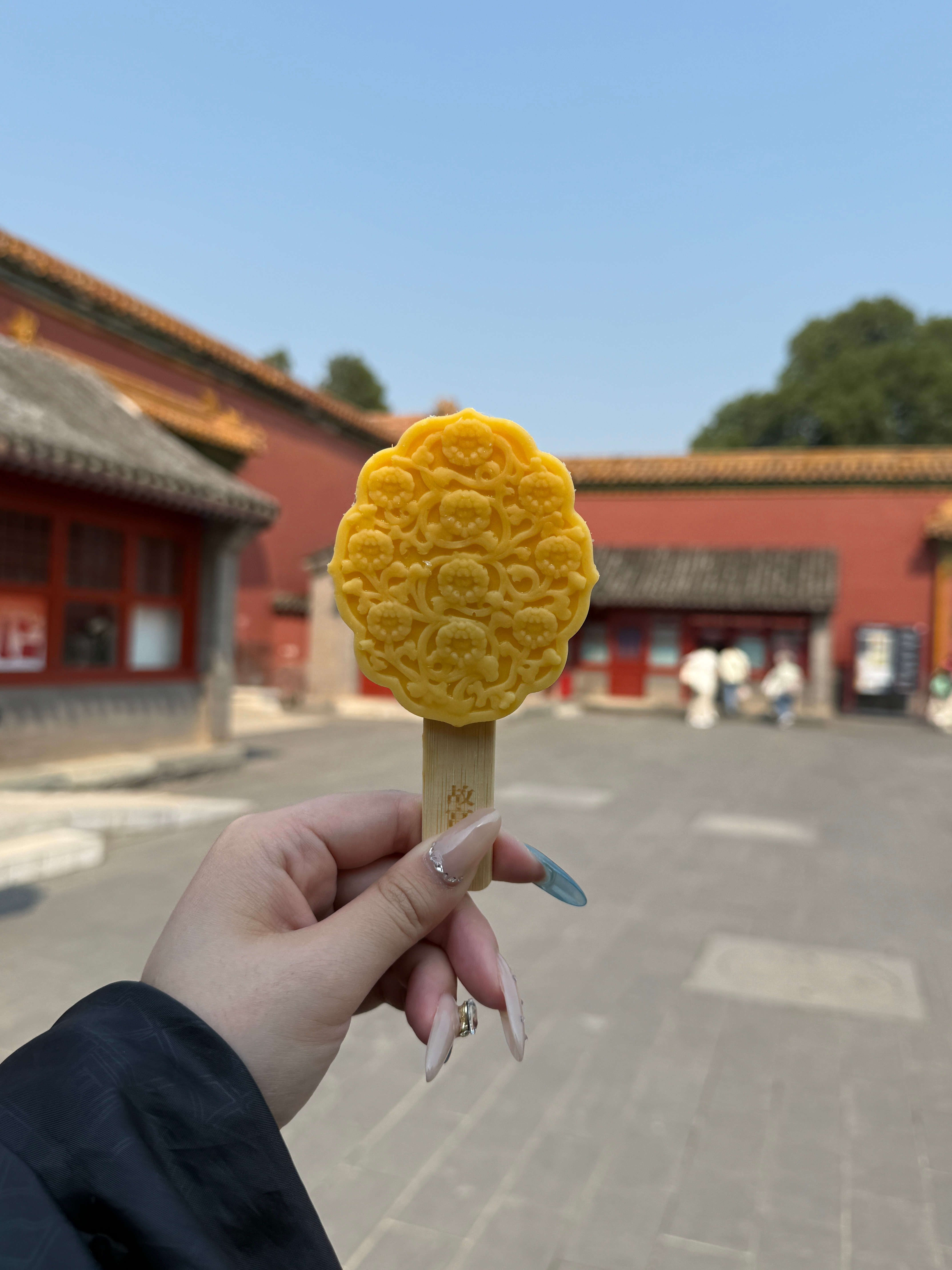 你知道什么时间吃冰淇淋最不长肉吗下午3点到6点这段时间是一天中人体温最高的时候，