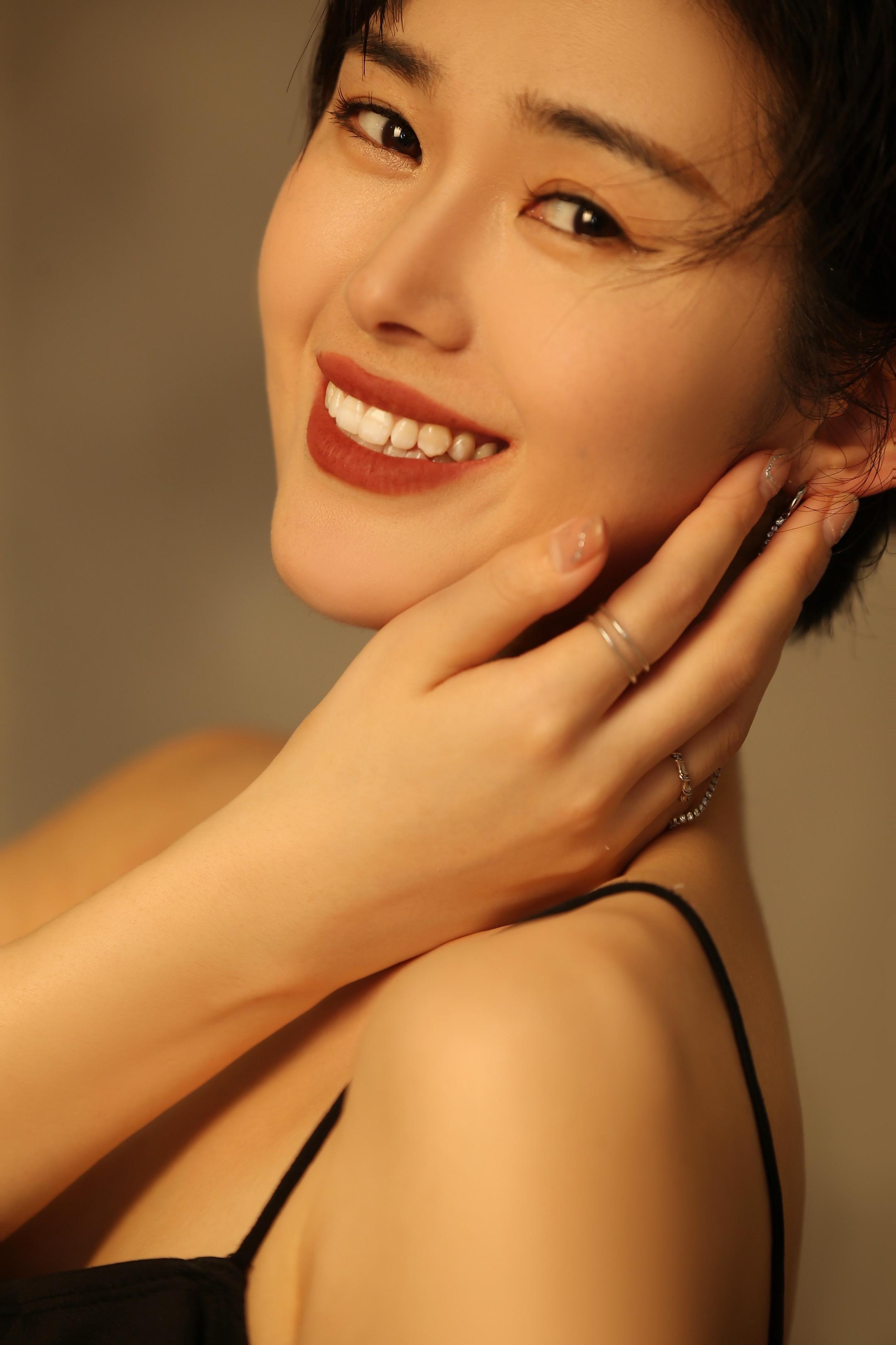 你生命里出现的一切人 都是你内心的投射 我们总以为相遇是偶然的 殊不知...