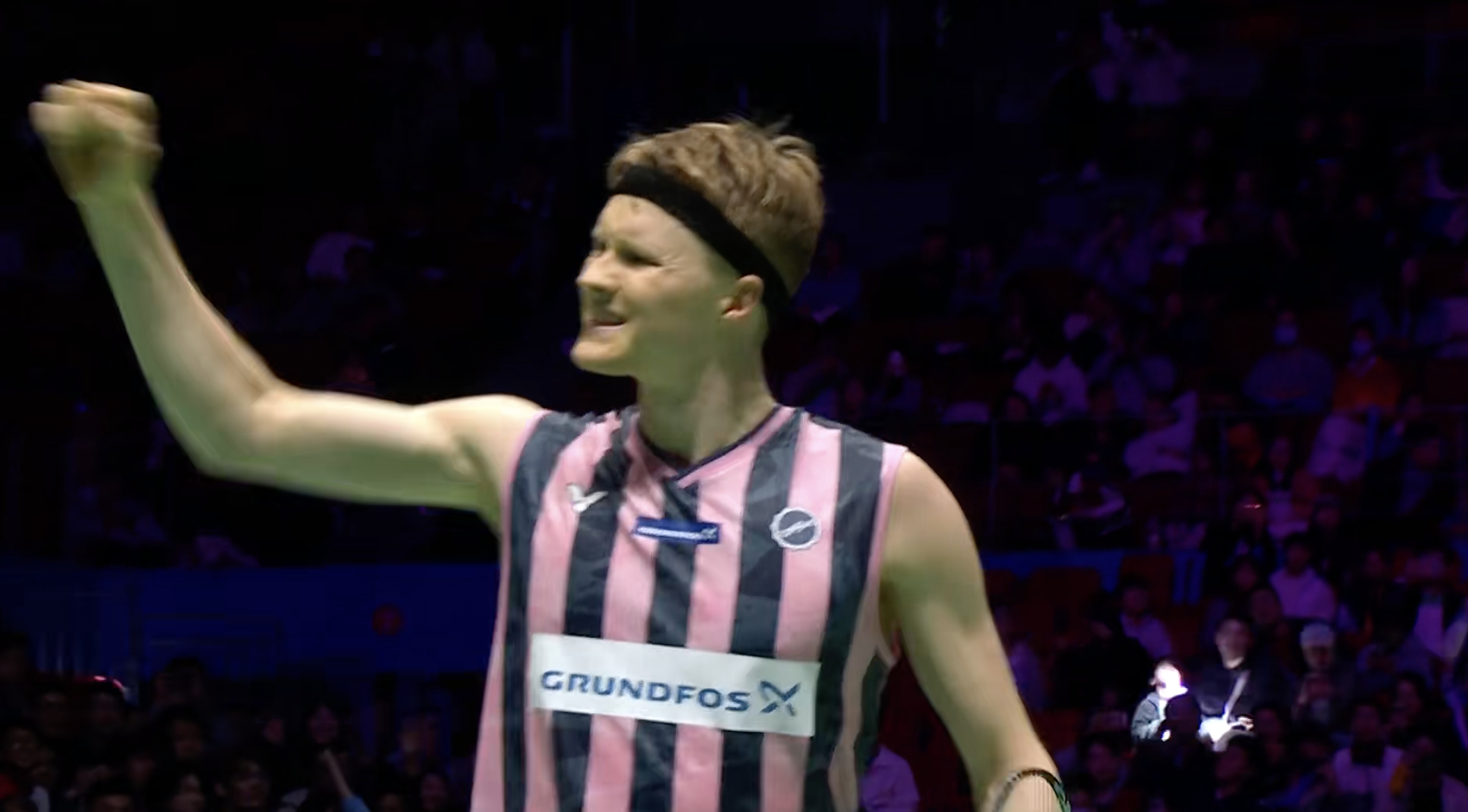 安东森🇩🇰 21-13、22-20 🇮🇩乔纳坦决赛：石宇奇🇨🇳 vs