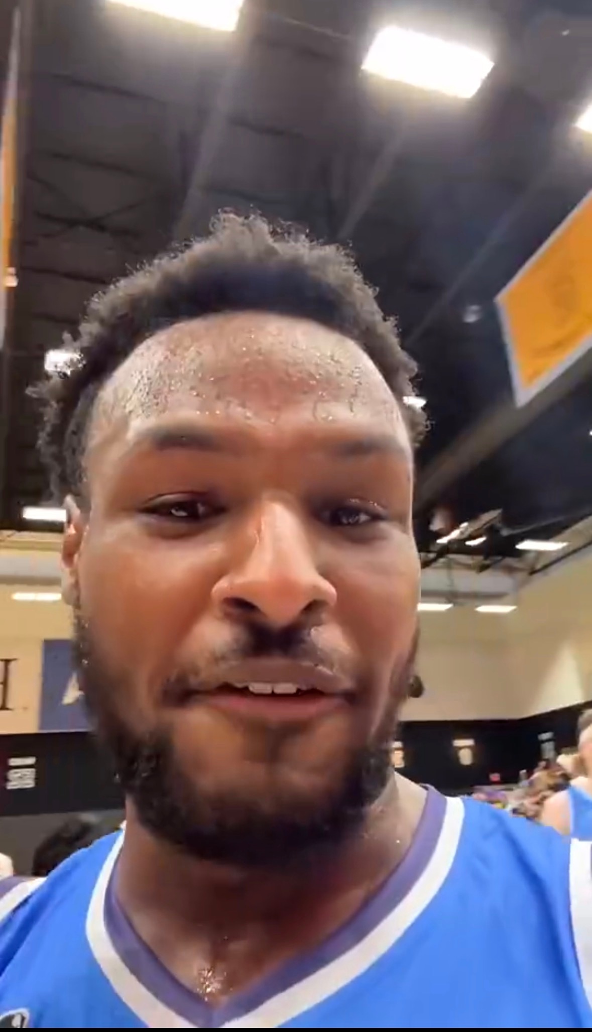 布朗尼今天在南湾湖人拿到26分7篮板9助攻，帮助球队战胜对手。至此，南湾湖人也以