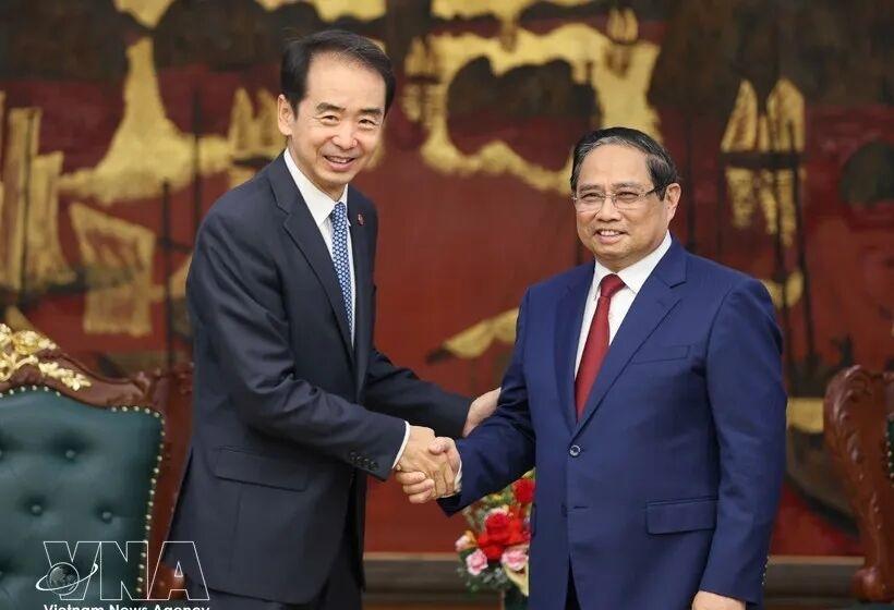 有点托付的感觉！范明政在卸任之前，特意嘱咐拜托中方驻越大使，建议优先开展铁路合作