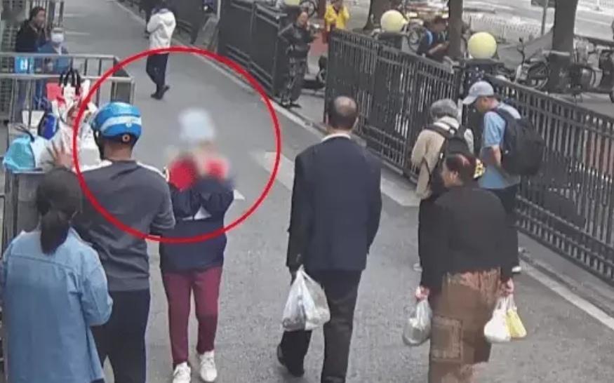 管你什么人，无耻就是无耻。
女子赵某，50岁了。家住北京市北三环附近，独居两居室