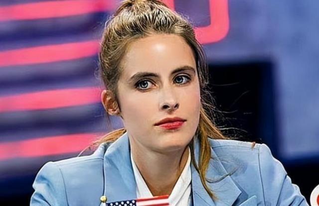 “不让我去中国找他，我就终身不嫁！”2021年，一位年轻貌美的美国女学霸不顾父母