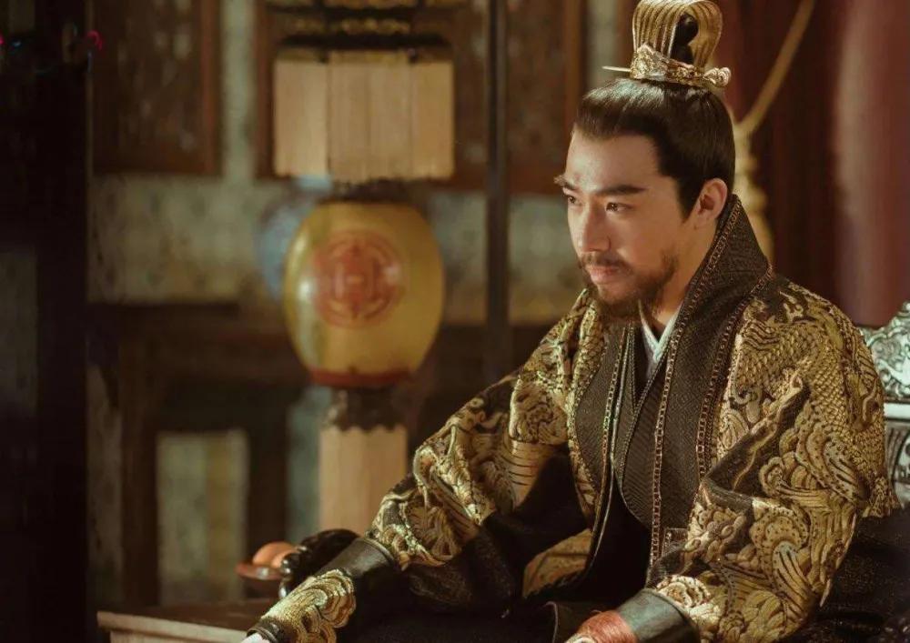 宣德元年（1426年），明宣宗朱瞻基御驾亲征，目标是他的亲叔叔朱高煦。
 
这仗