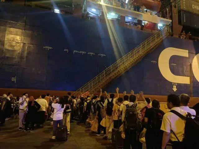 这就是中国速度！近期中东局势紧张，为了保护中国公民的安全，中国耗费大量人力物力，