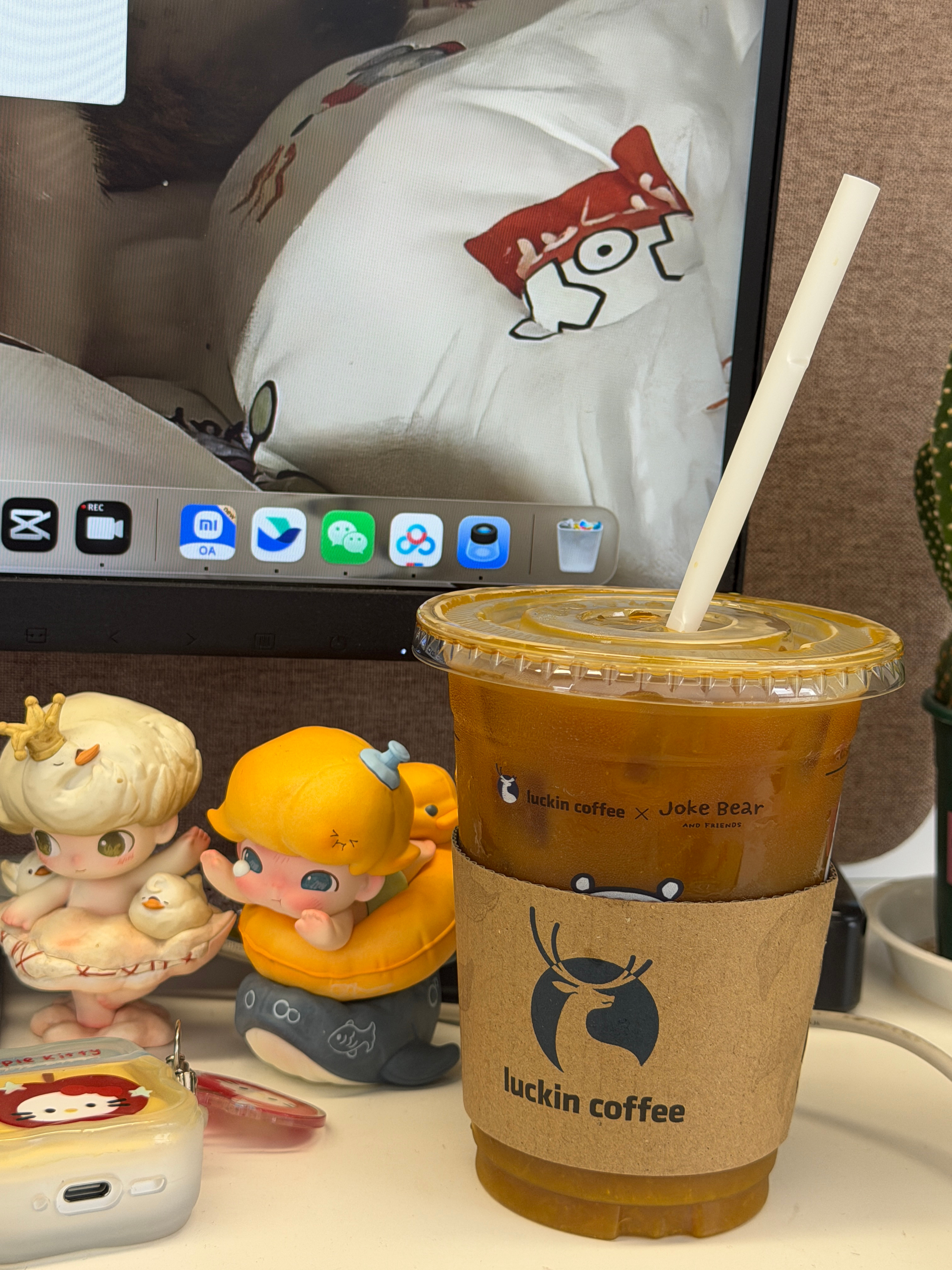 前年的时候我接近于一天一杯咖啡，结果有一次突然喝咖啡心悸发烧，后来喝一次心悸一次