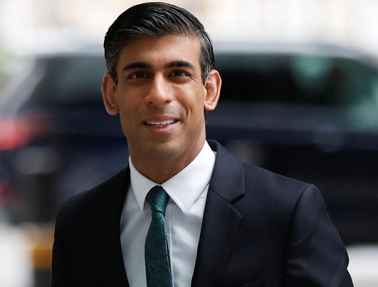 英国前首相苏纳克两句话把印度整破防了！第一句，中国在经济、军事和技术三个领域，已