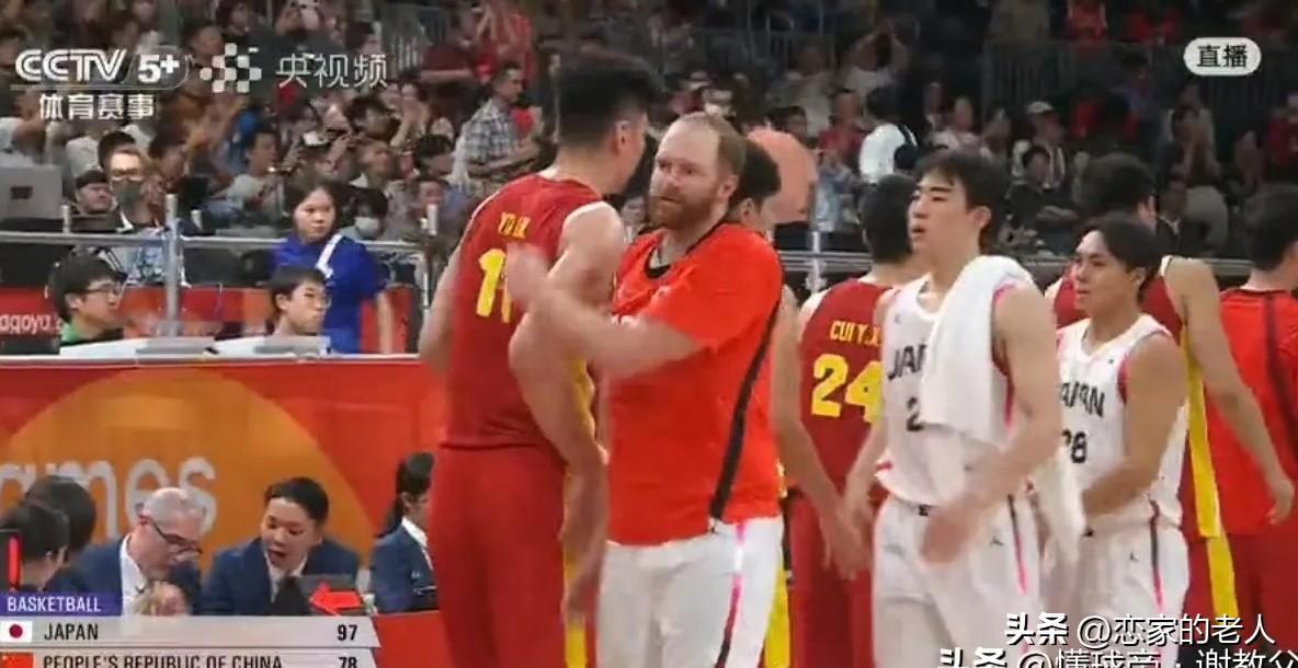中日男篮硬碰硬，谁能笑到最后？有一说一，日本锋线八村墨目前服役NBA快船队，是主