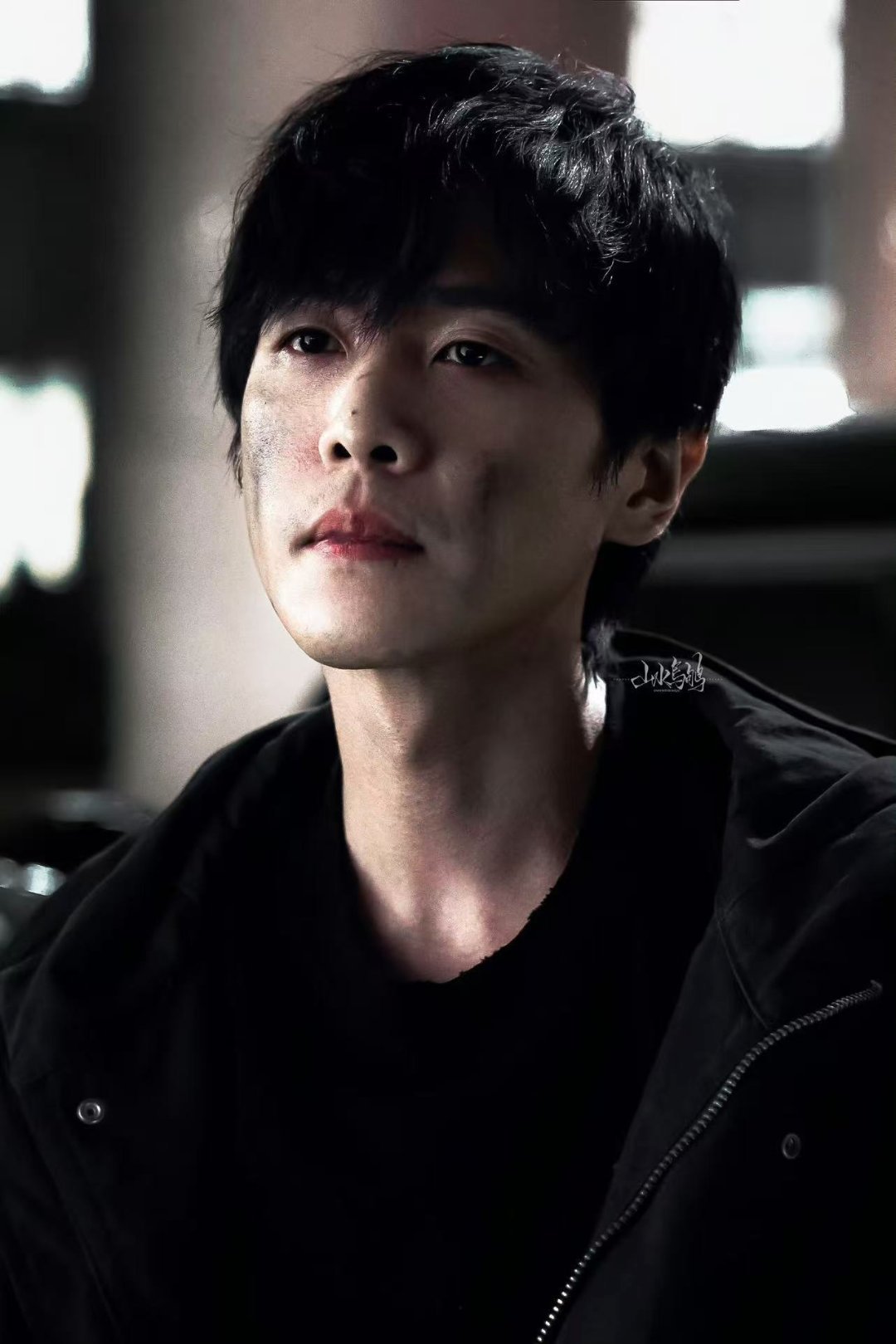 国产剧首个怨灵系男主张若昀人之初直播人之初超点结局了，张若昀演技依旧是稳稳的，他