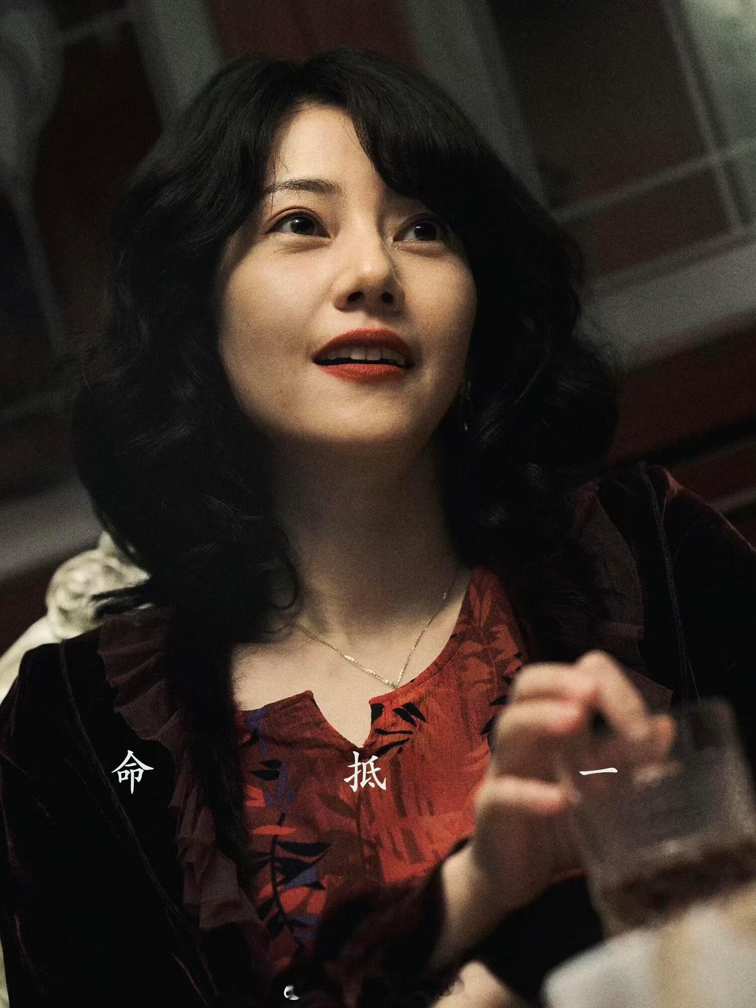 高圆圆你知道的我从小就跟了你 高圆圆听到那句话的时候，那个笑容太有感染力了。不是