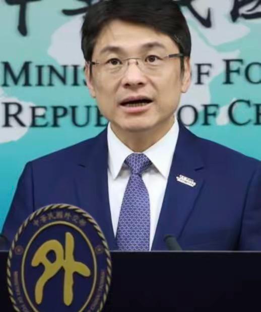 听了伊朗议长的言论，你还继续支持伊朗吗？
​伊朗议长卡利巴夫7月22日在社交平台
