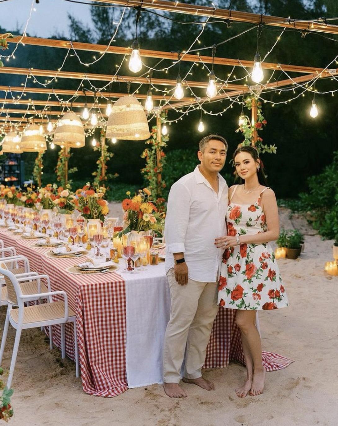 林恬儿办海边晚宴，与陈晓丹环抱合照，雅诗兰黛中国儿媳产后露脸
香港名媛林恬儿的丈