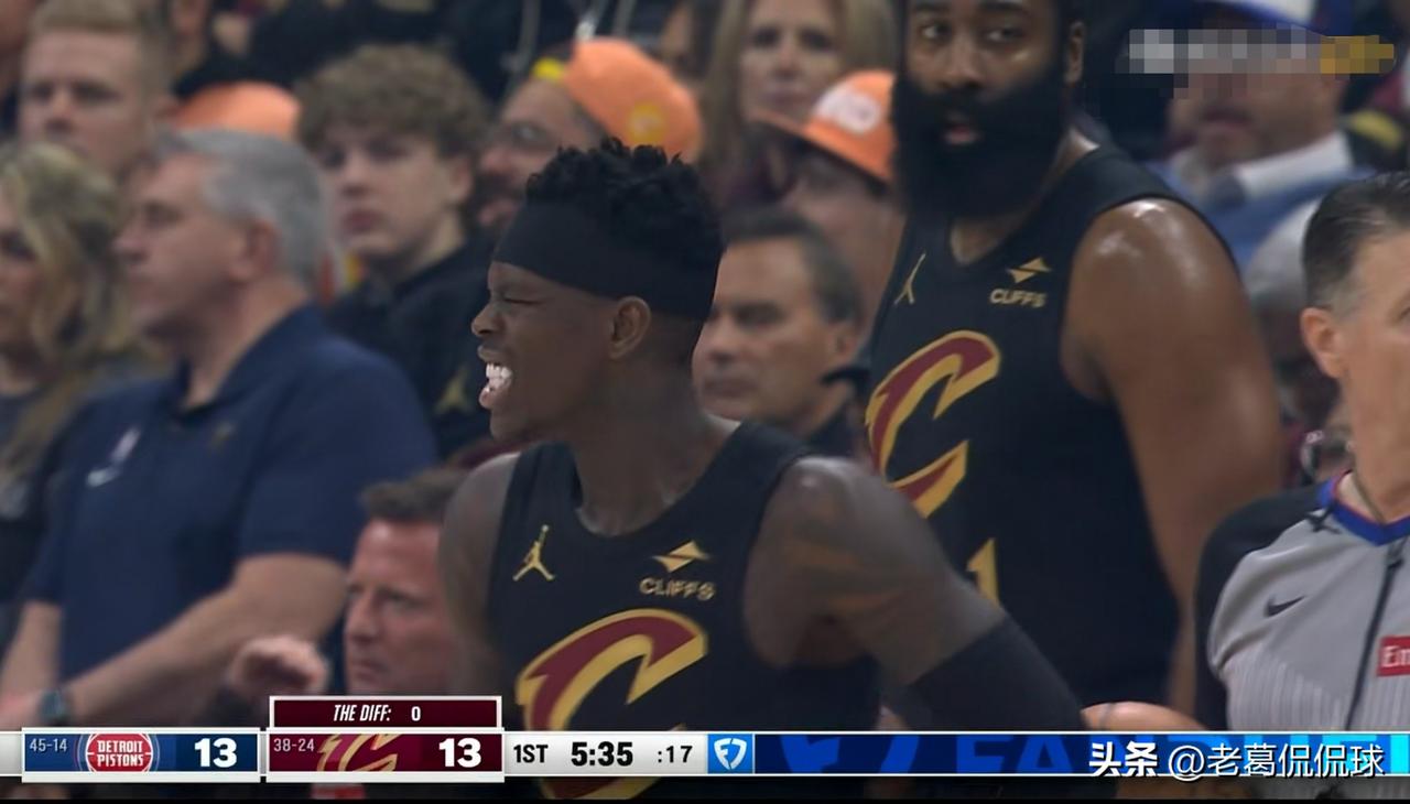 骑士大将施罗德真是让人刮目相看！在今天进行的骑士和活塞的焦点战中，目前双方的上半