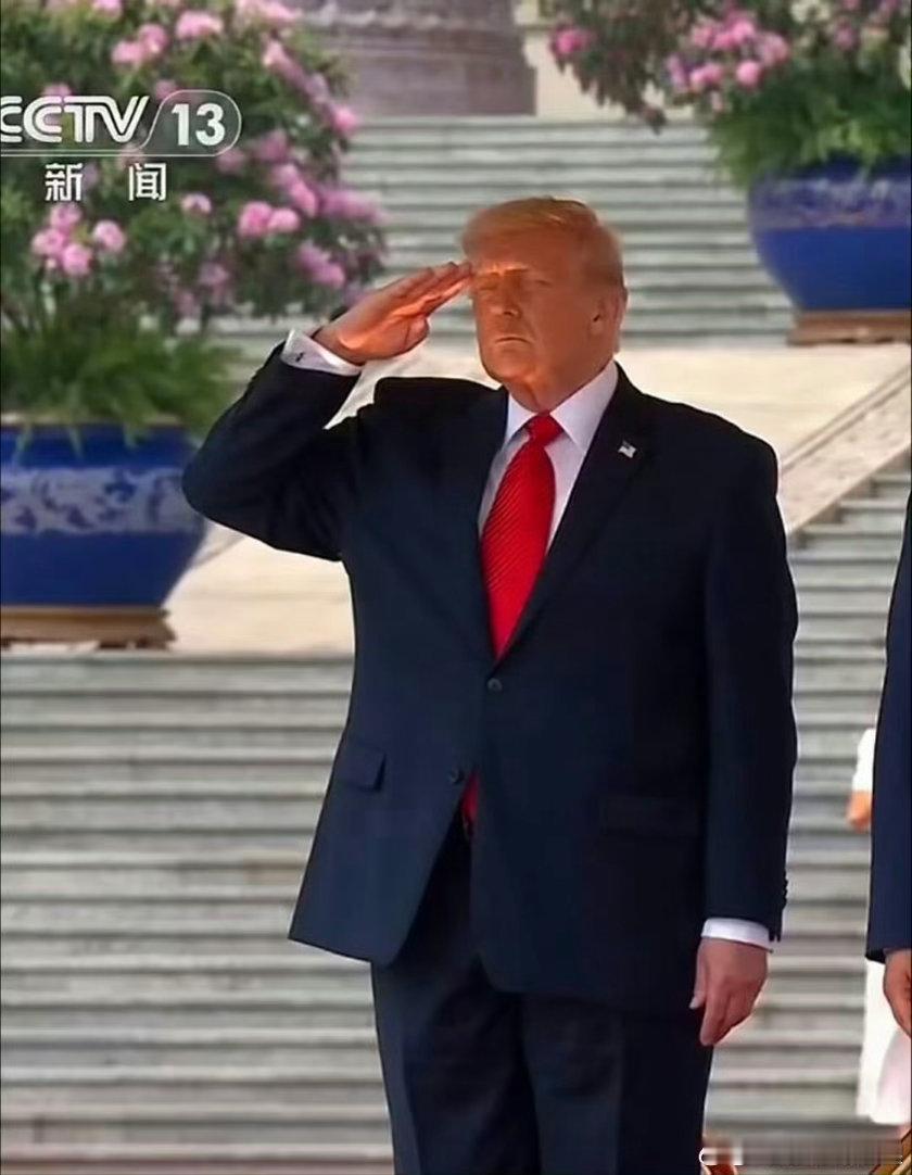 特朗普访华欢迎宴会红领巾！！！图片来源见水印 