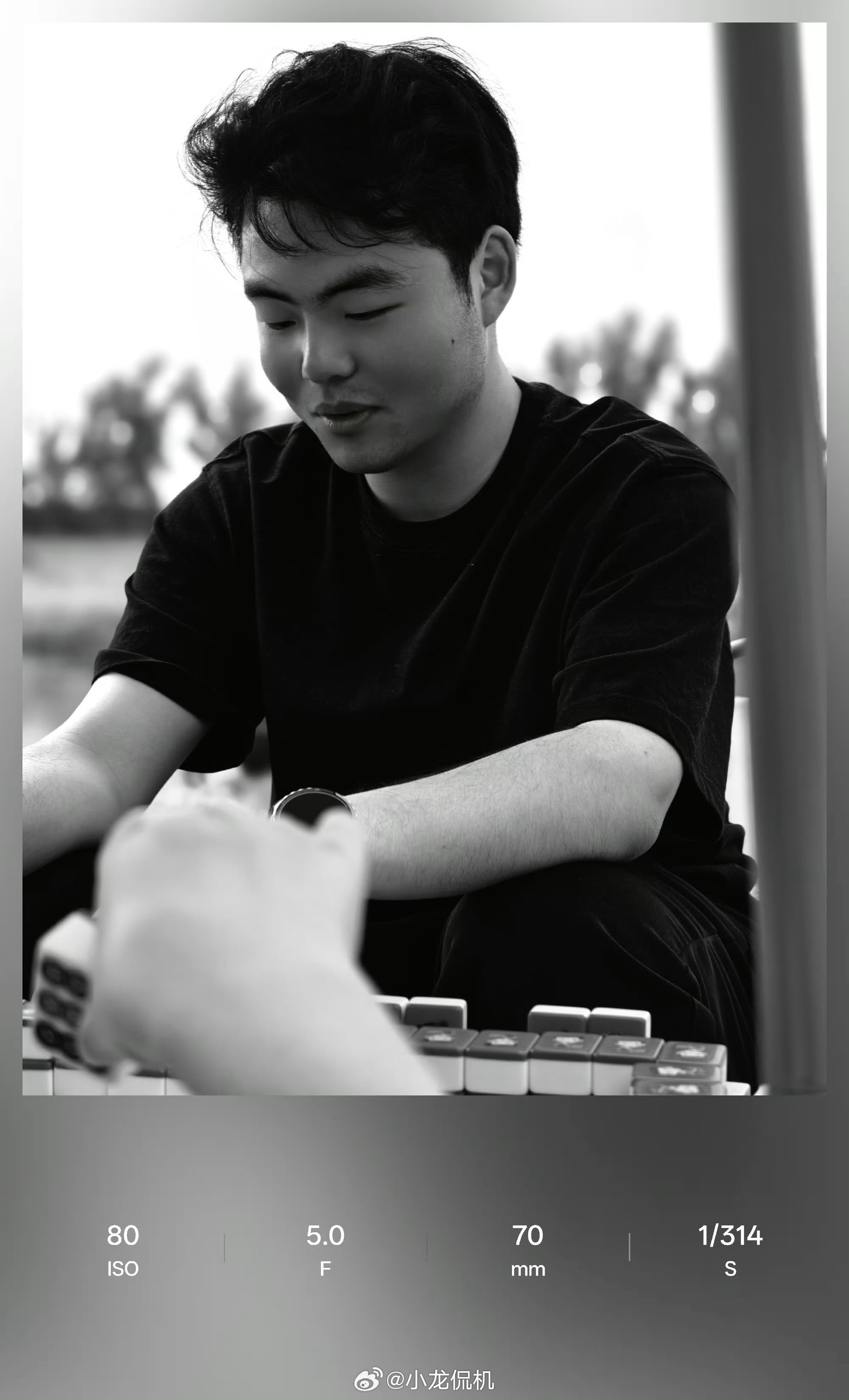 大家好，我同意成为“郑州最深情痞帅美男”，理由：闪飞是我见过最帅的男生，声音也很