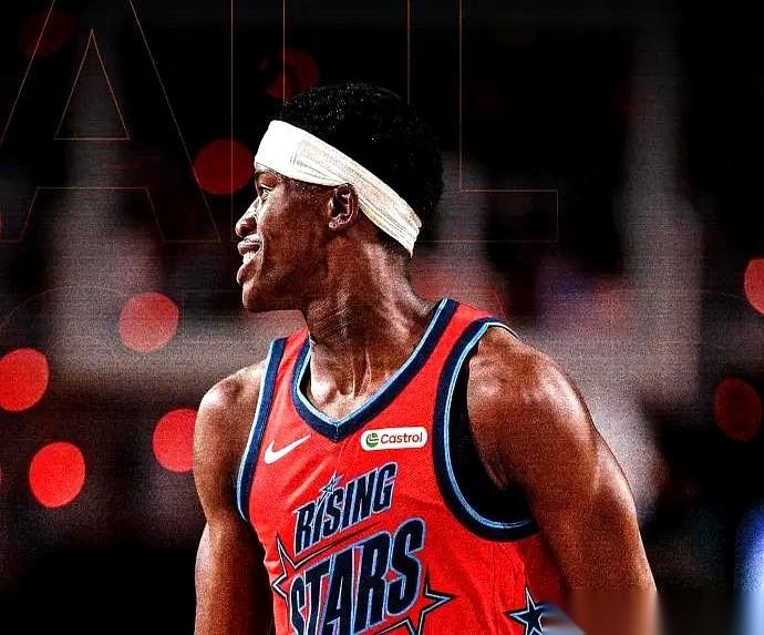 那场新秀赛，有点东西。
中国小将杨瀚森，就给了8分钟。结果他跟开了挂一样，上去就