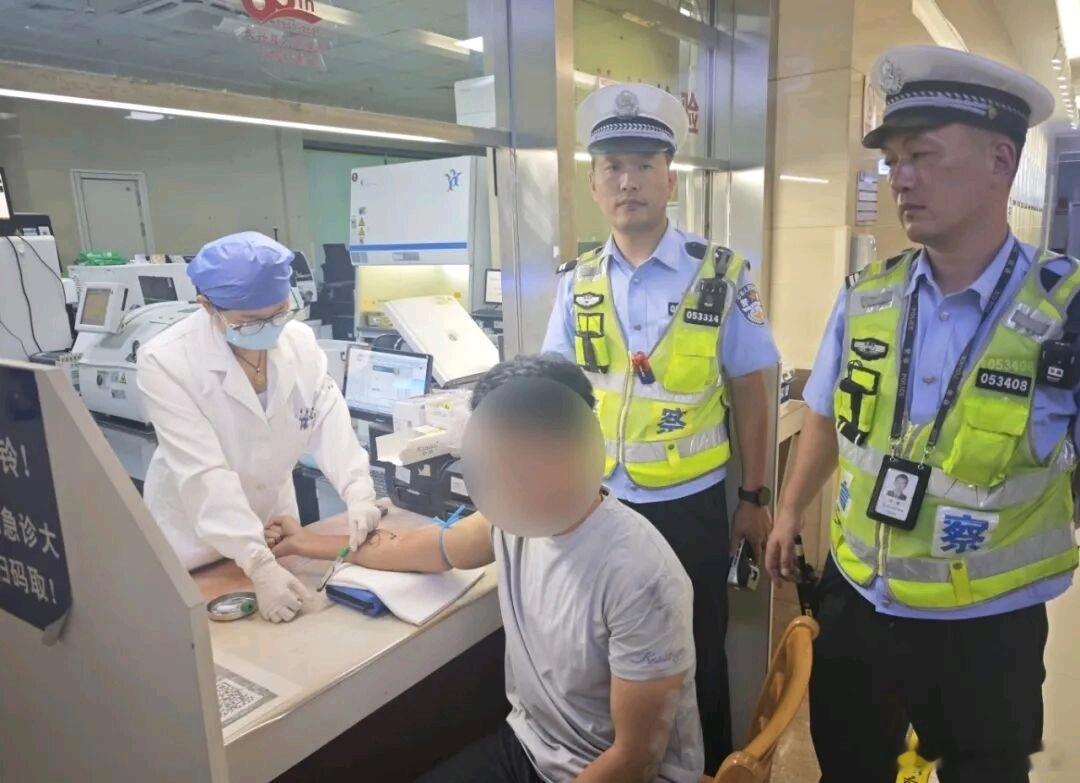 六名酒驾被抓！日前，长兴开展夏季治安打击整治行动，以“零容忍”态度、“全覆盖”力