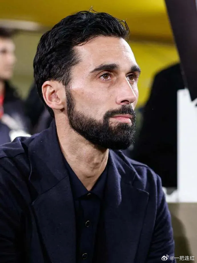 皇马这处境可不太妙。欧冠要面对曼城，万一被淘汰出局，阿韦罗亚大概率就要下课了，届