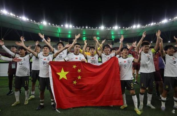 讯早些时候结束的U23亚洲杯半决赛中，U23国足3-0完胜越南U23，更进一步闯
