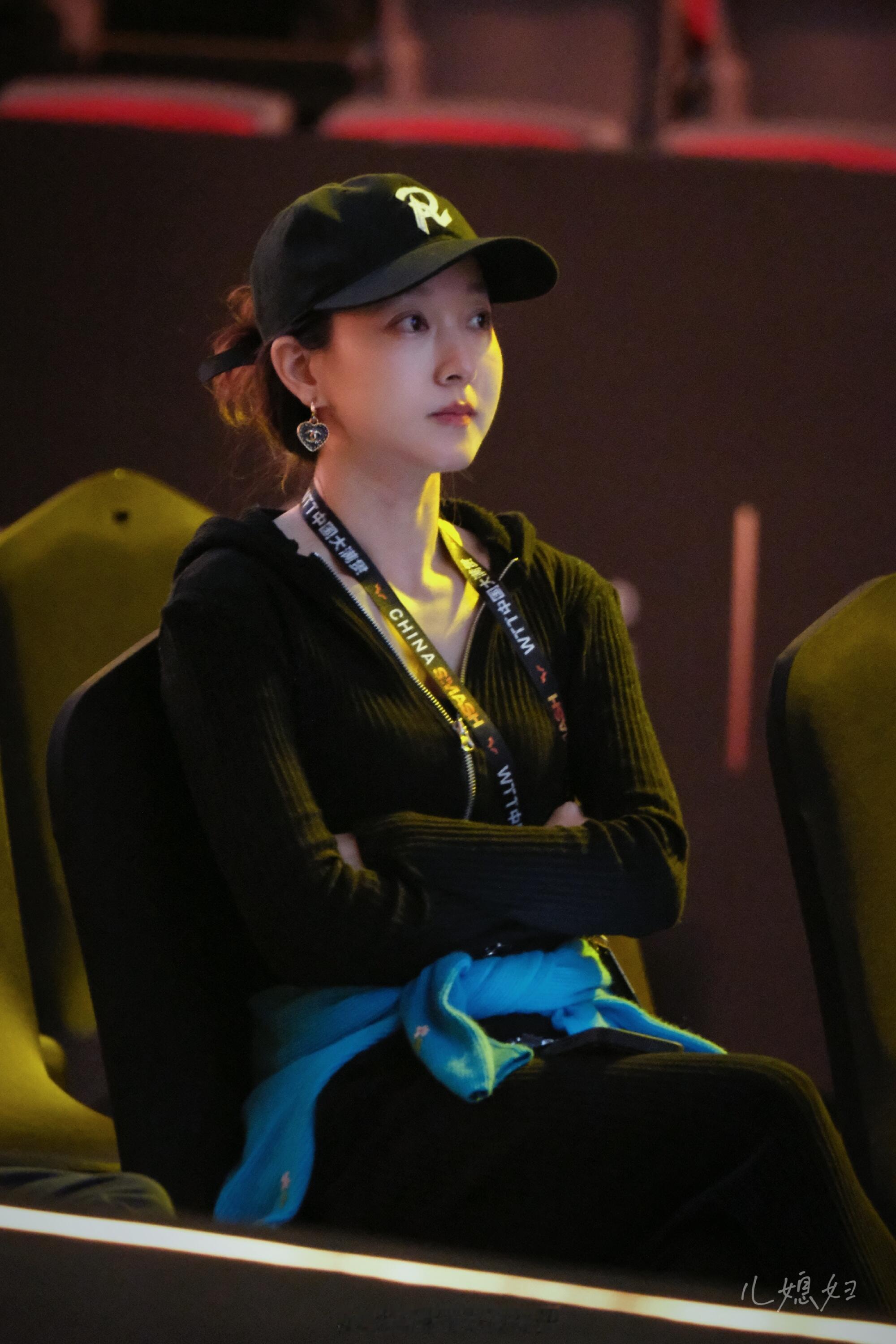 #马龙老婆好漂亮# 龙嫂真的好漂亮，我已经不意难平了。。[666] ​​​