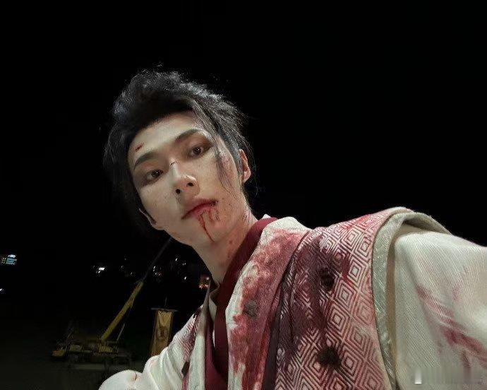 李歌洋长文告别裴慎之 裴慎之不是天生的刀，是黑暗把他磨成了刃。他羡慕宁瑾一的光明