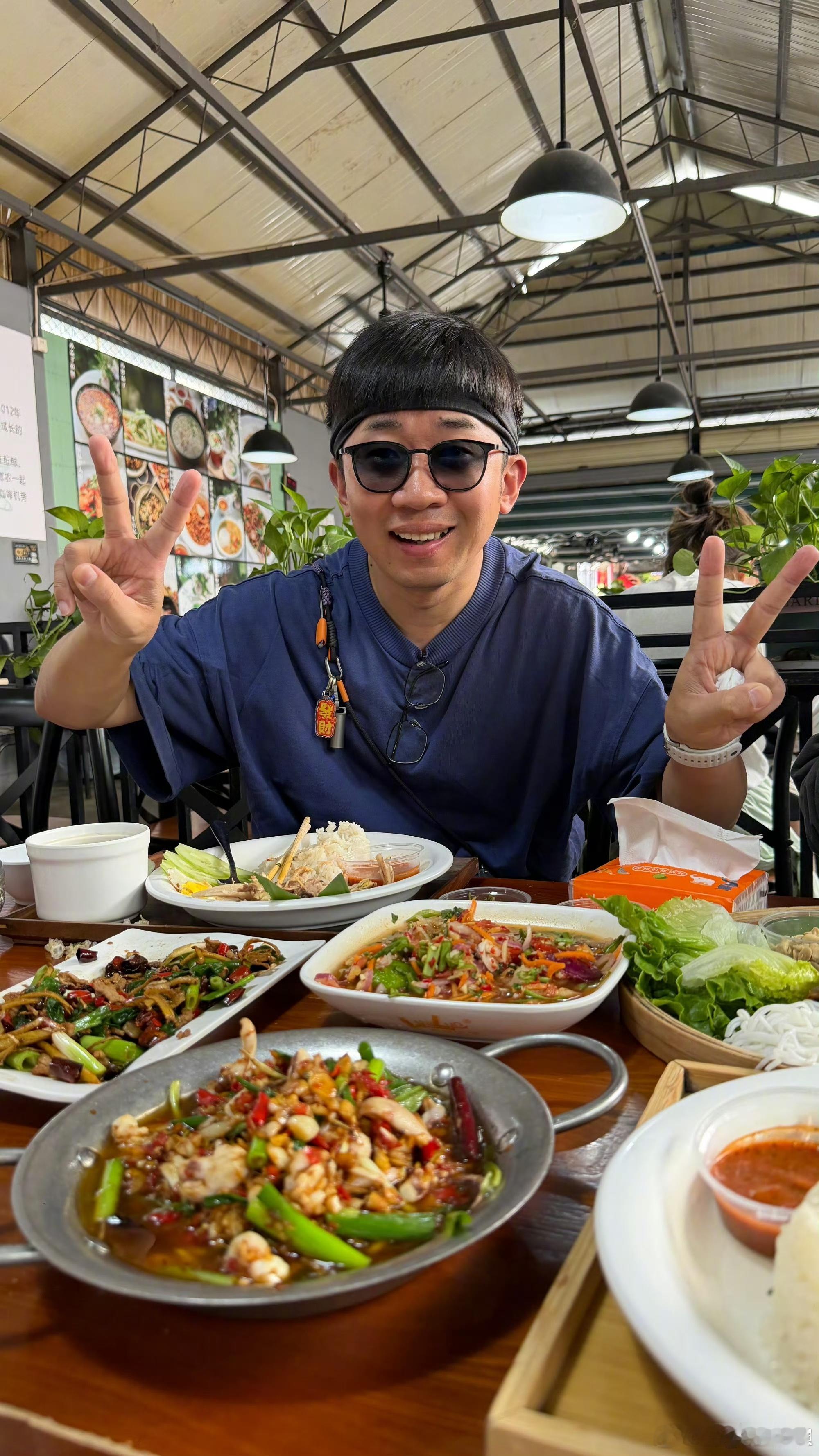 杨迪让大家不要特意搜索杨迪想全网删除的黑历史我们的宿舍2开播越不让搜越是好奇，杨