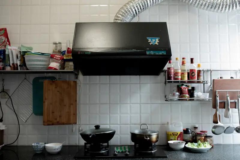 中国空间站的“太空炉子”太牛了！11月4日科技日报和央视新闻曝光视频，航天员在4