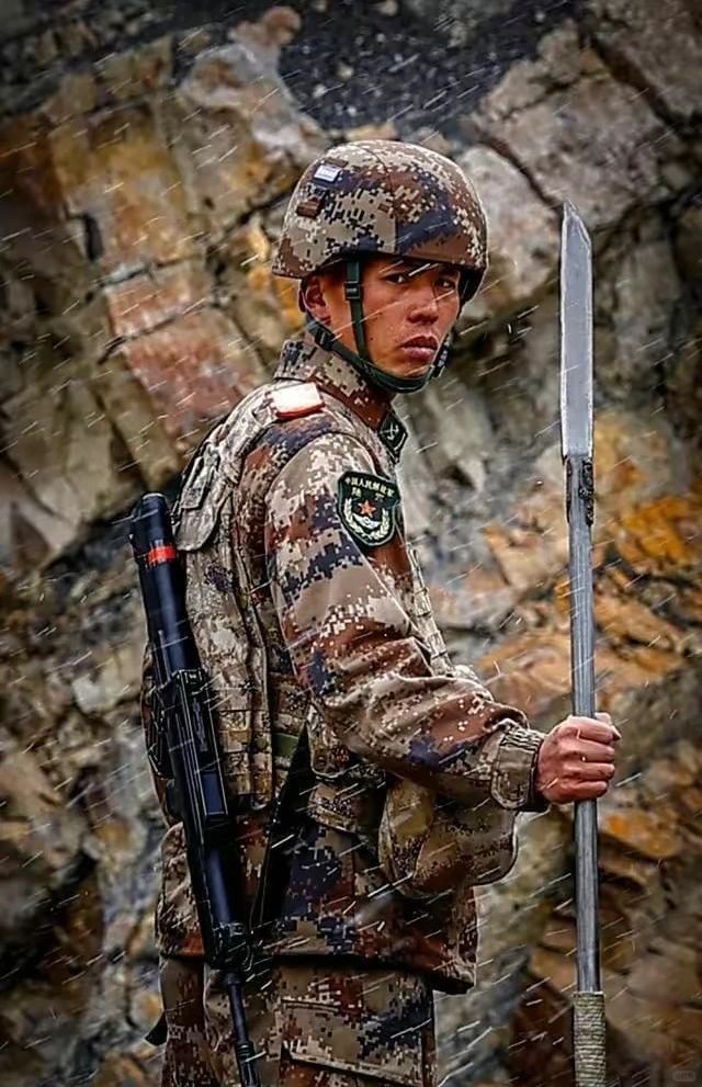 帕米尔高原的雄鹰！