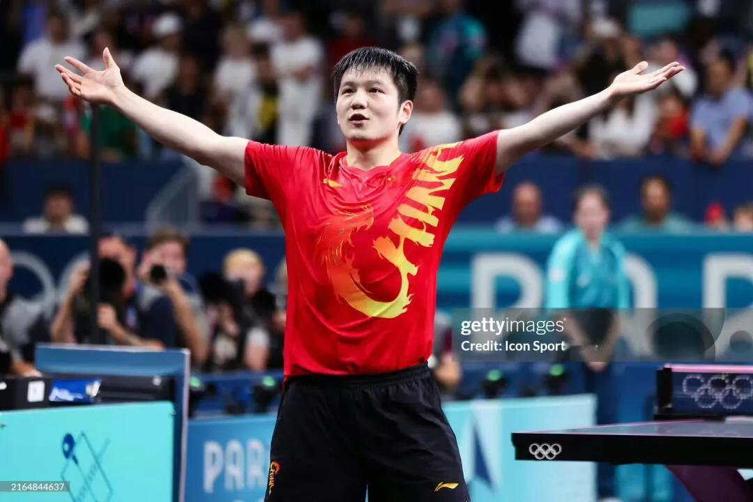 我们喜欢的人是个英雄！
如果没有樊振东，巴黎比赛国乒将32强离场，如果没有樊振东