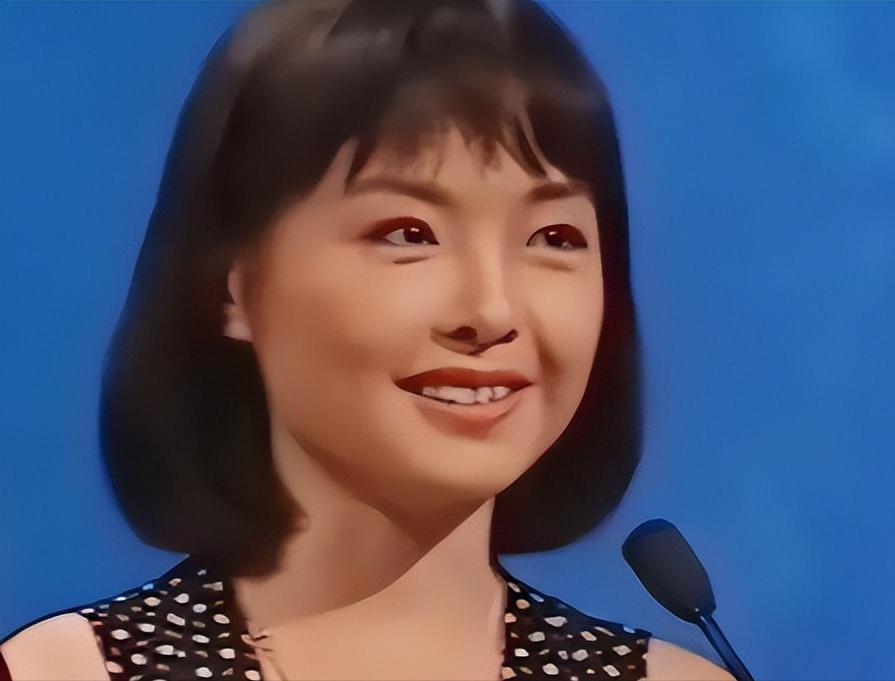 别看鲁豫后来又美又瘦，当年能被选中成为央视主持人，靠的可是自己的口才和令人咂舌的