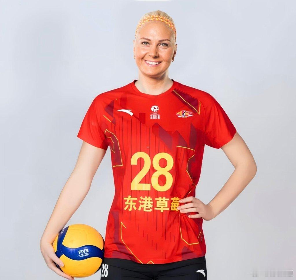 排超联赛2025-2026中国女排超级联赛我辽签了一位38岁的土耳其接应--叶莉