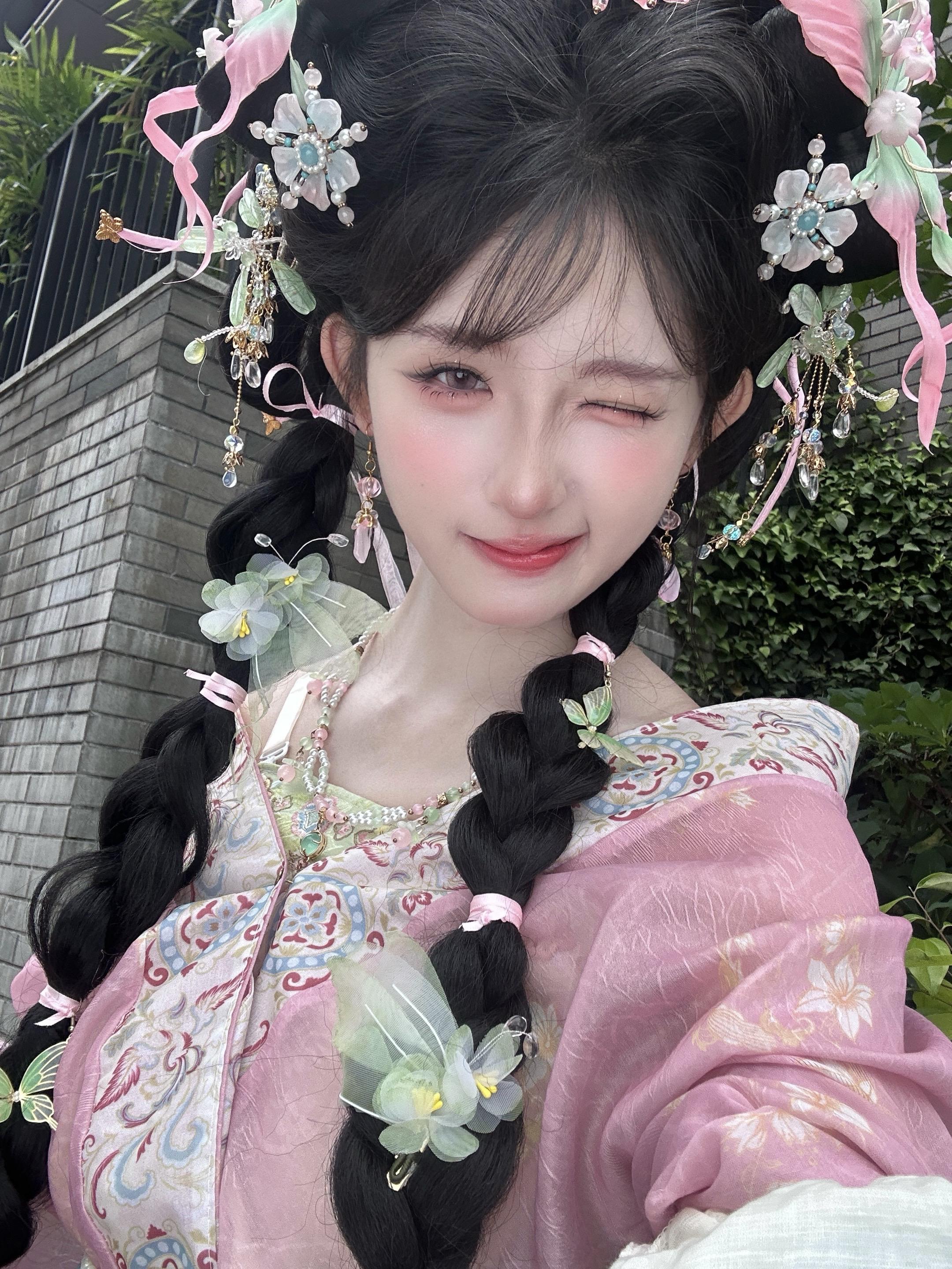 😚这是谁家的小公主呀！？